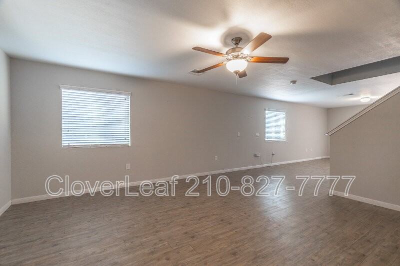 10414 Legacy Hill - Photo 6 of 39