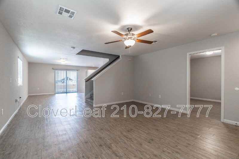 10414 Legacy Hill - Photo 7 of 39