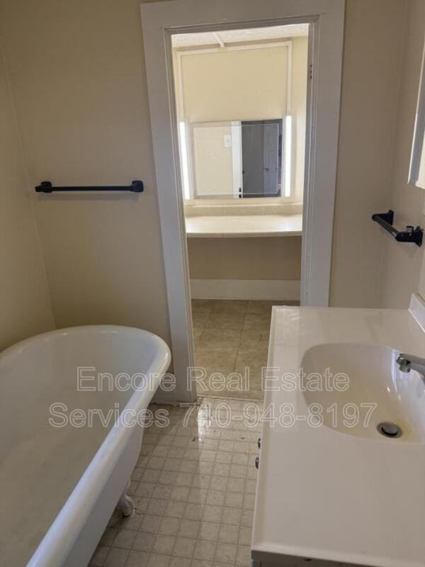 406 North 10th Street - Photo 5 of 14