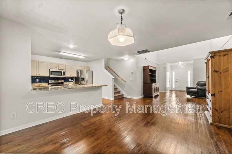 2451 Scholar Ln - Photo 5 of 22