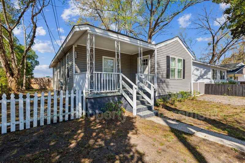 2925 Alabama Dr - Photo 2 of 33