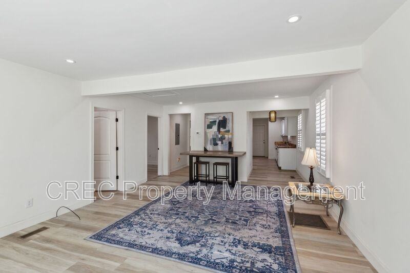 2925 Alabama Dr - Photo 7 of 33