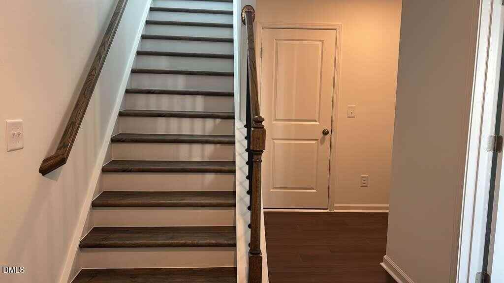 1435 Jay Rd - Photo 6 of 45