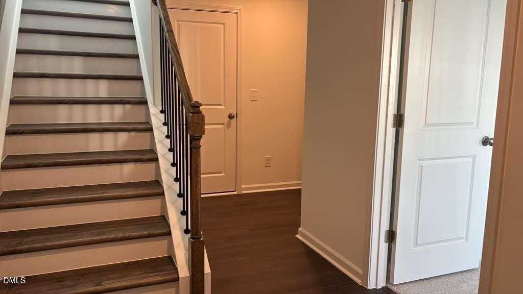 1435 Jay Rd - Photo 7 of 45