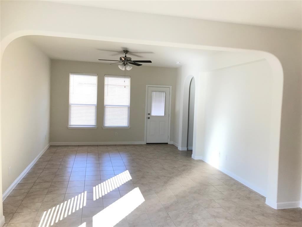 216 Sunken Meadow Ct - Photo 2 of 21