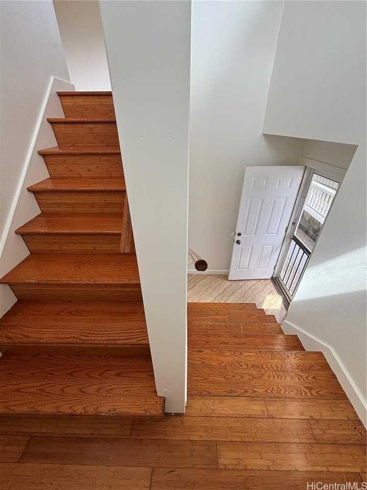 54-18 Haukoi Pl - Photo 2 of 13