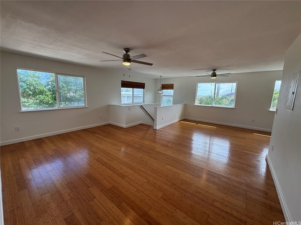 54-18 Haukoi Pl - Photo 3 of 13