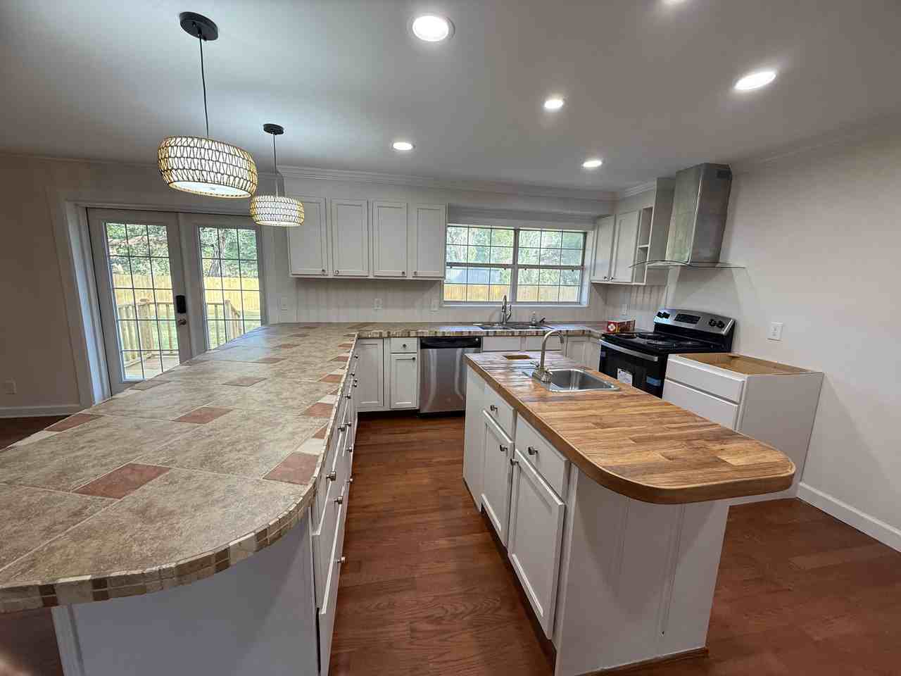9151 Old Mobile Rd - Photo 2 of 15