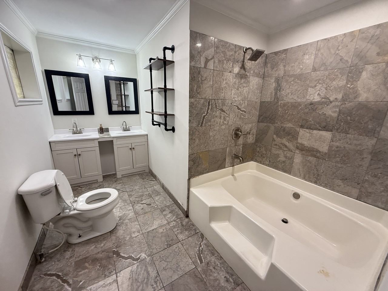 9151 Old Mobile Rd - Photo 7 of 15