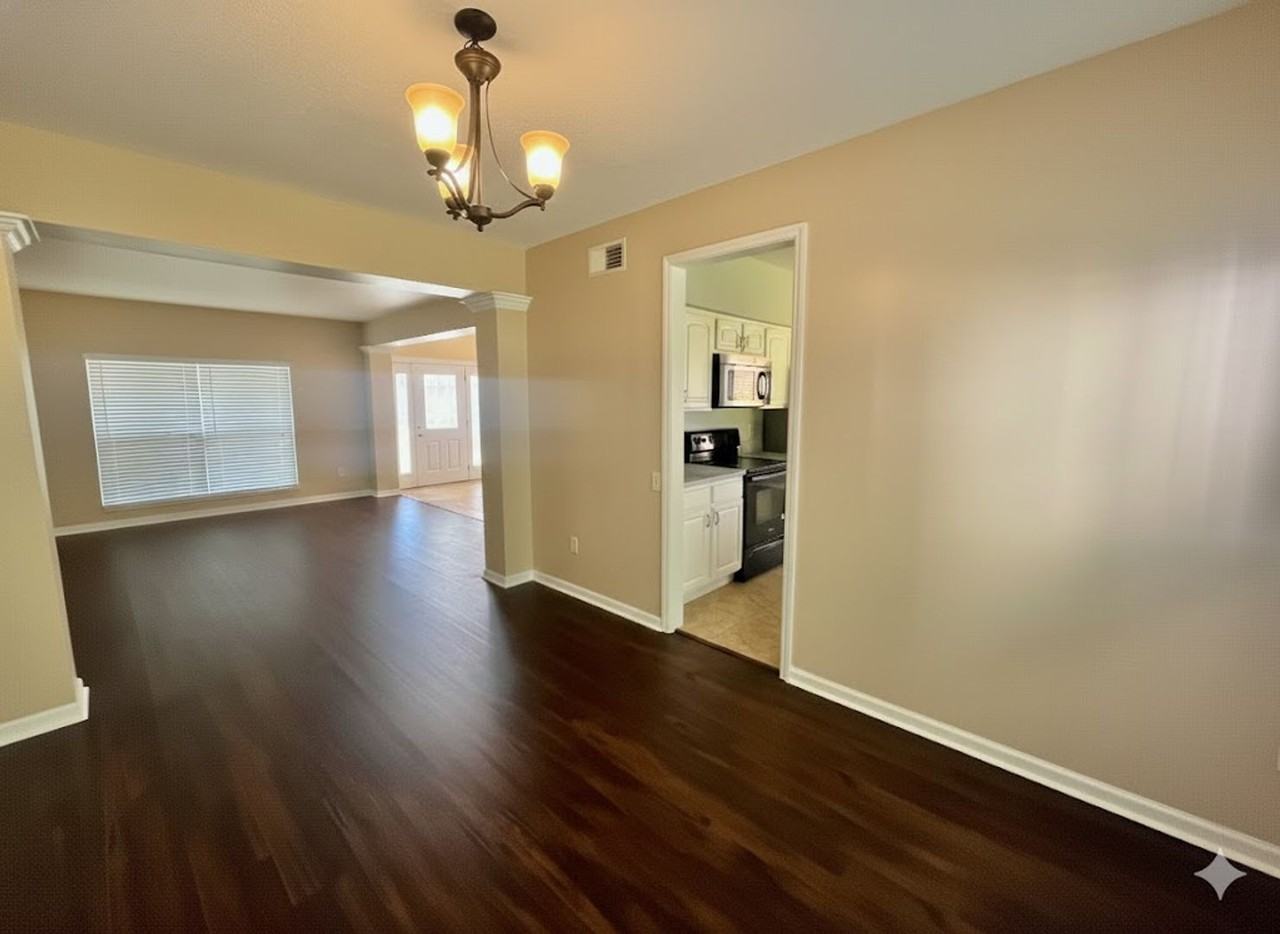 1664 Pine Bay Dr - Photo 4 of 18