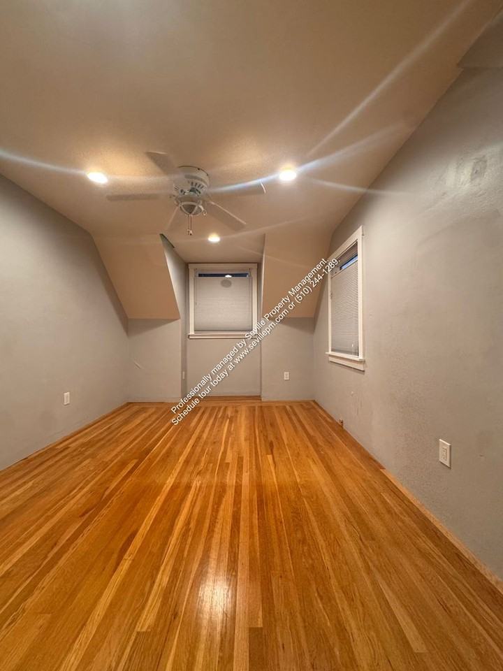 7850 Crest Ave - Photo 7 of 25