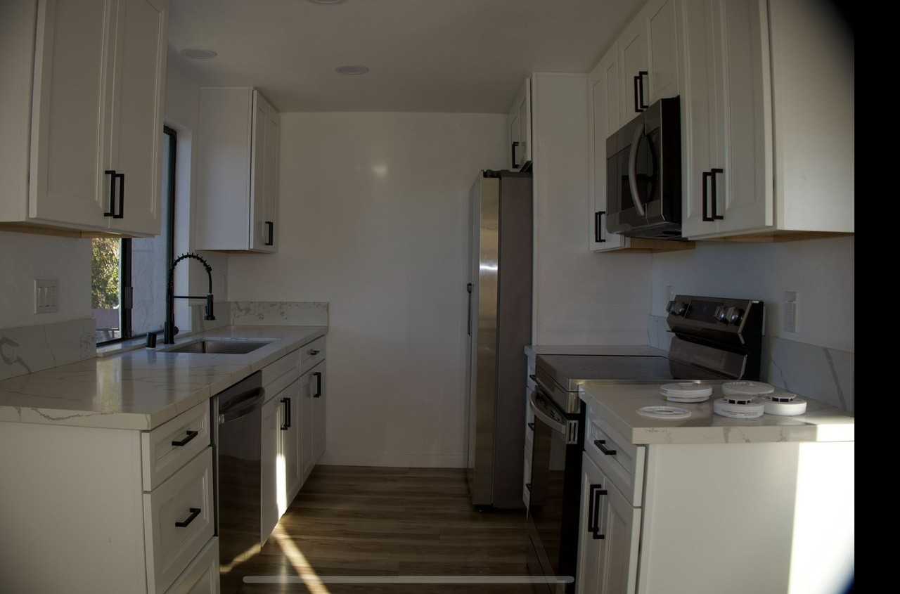 1910 E 24th St #18 - Photo 2 of 31