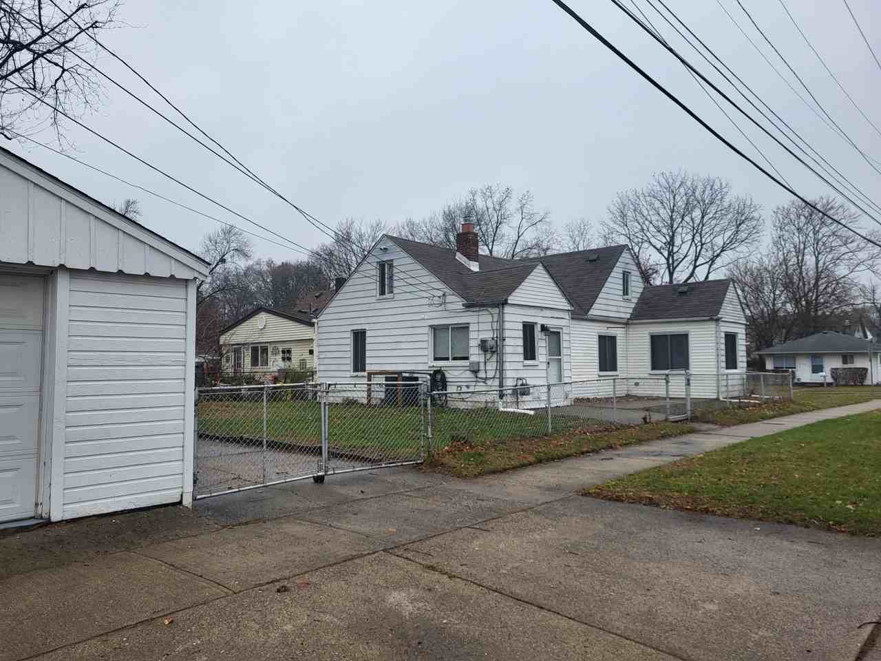 25605 Hanover Street - Photo 3 of 18