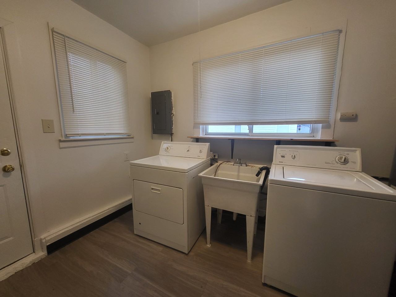 25605 Hanover Street - Photo 7 of 18