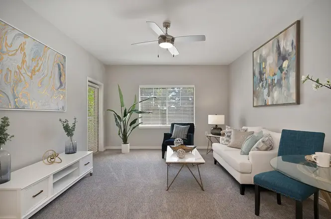 1350 Oak View Cir #U50H - Photo 3 of 13