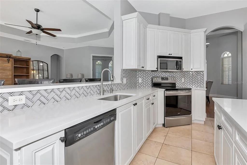 6407 213th Street East - Photo 6 of 28