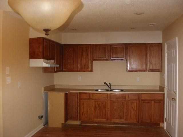 378 Vanderbilt Rd - Photo 4 of 11