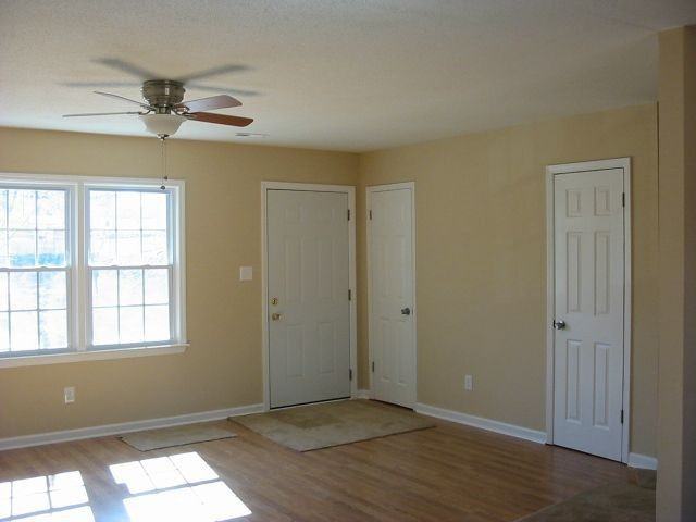 378 Vanderbilt Rd - Photo 6 of 11