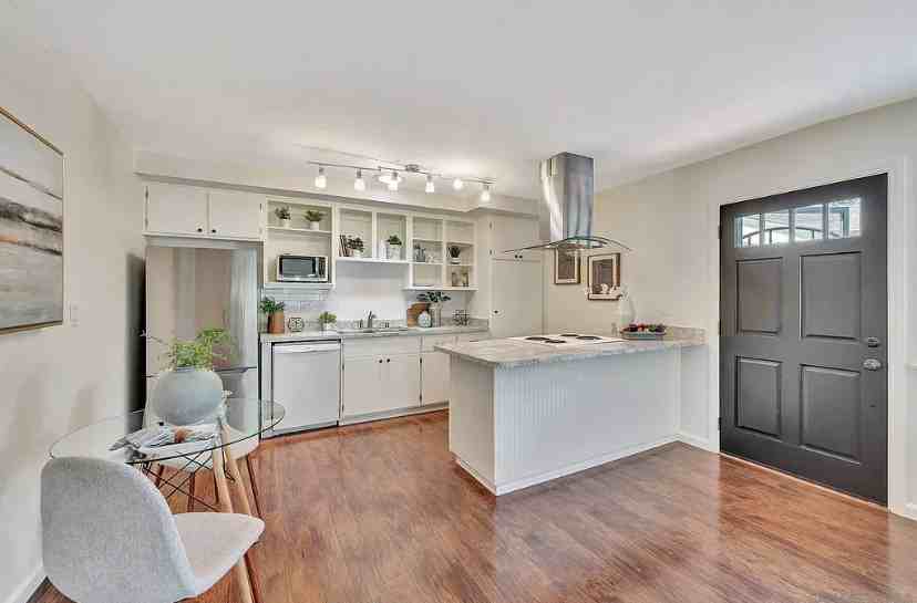 7188 Melody Ln - Photo 4 of 12