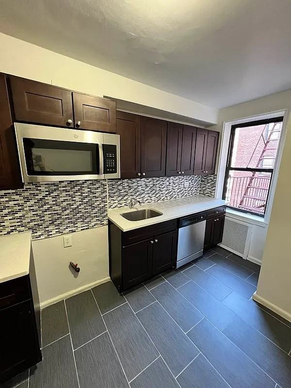 317 E 83Rd St - Photo 6 of 10