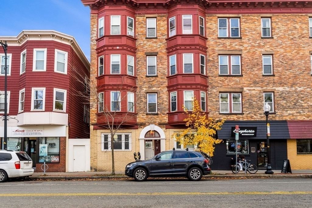 764 Cambridge St - Photo 4 of 24