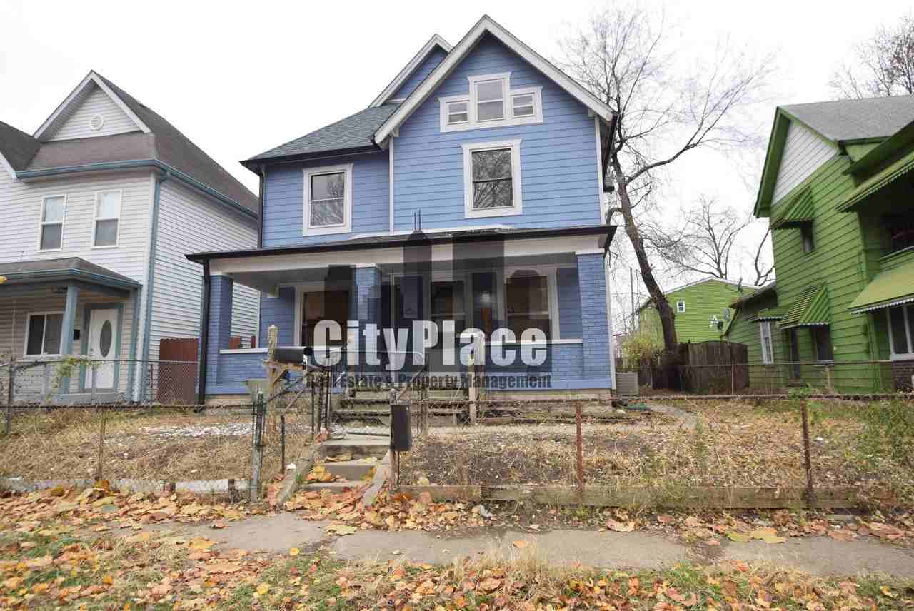 1046 S Randolph St - Photo 4 of 36