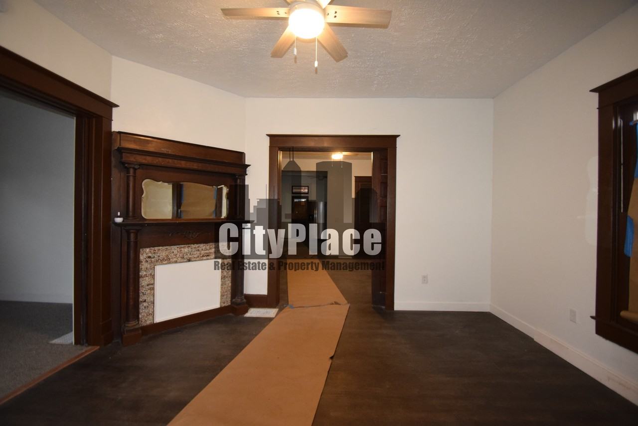 1046 S Randolph St - Photo 7 of 36