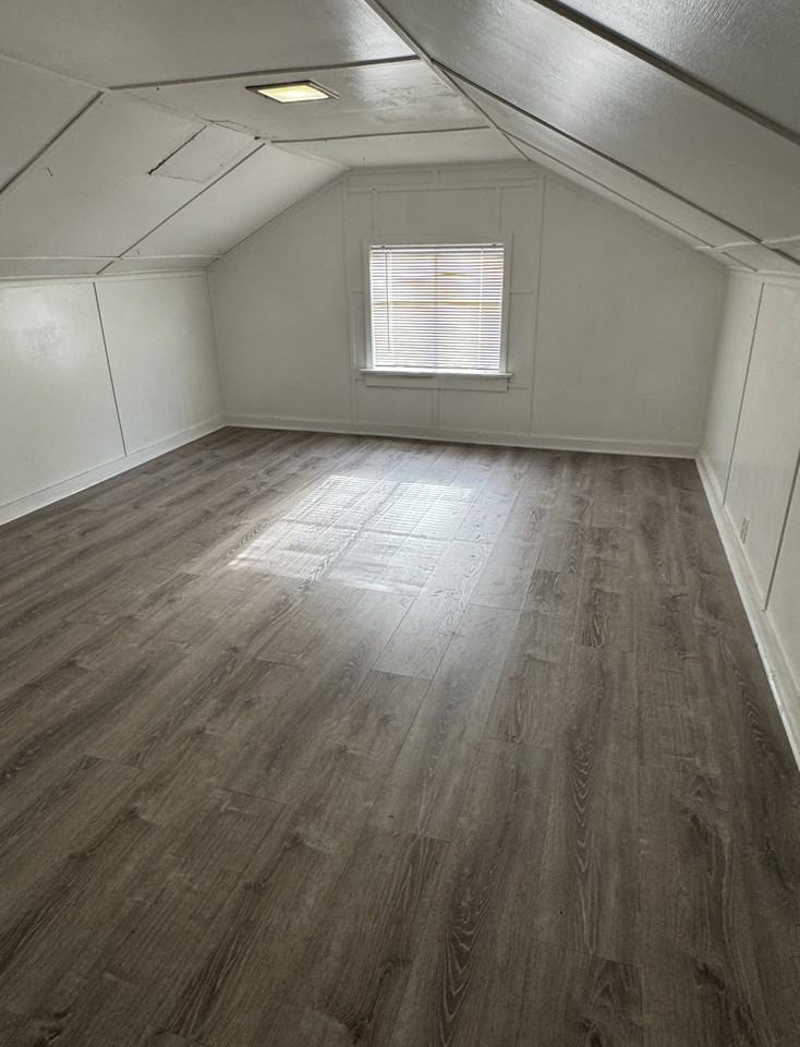 359 Oregon Street - Photo 2 of 9
