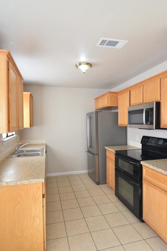 2509 Saulsbury Dr - Photo 5 of 20