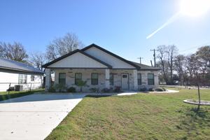 featured image of 905 Avenue E