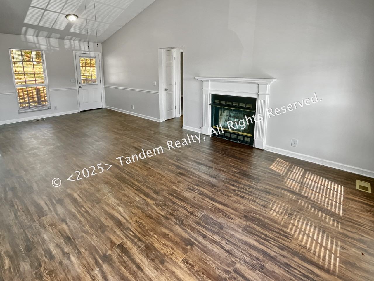 1412 Woodchimes Ct - Photo 2 of 19