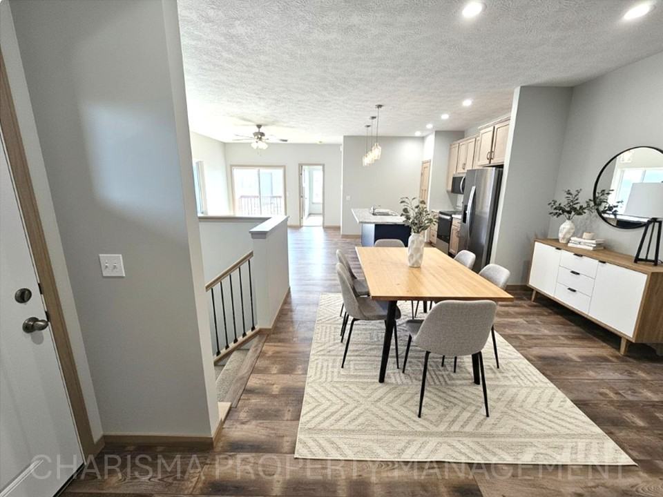 S Tennis Ln #9613 - Photo 3 of 18