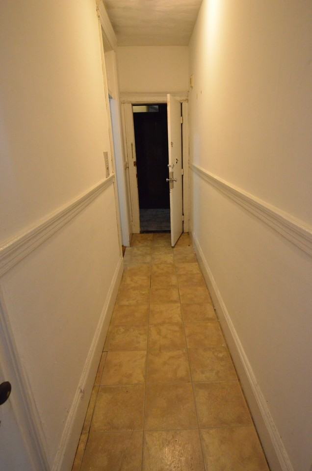 Burbank St #18 - Photo 6 of 14