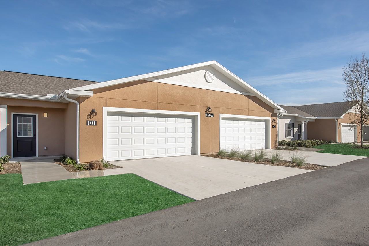 Summer Pointe Village - Photo 2 of 25