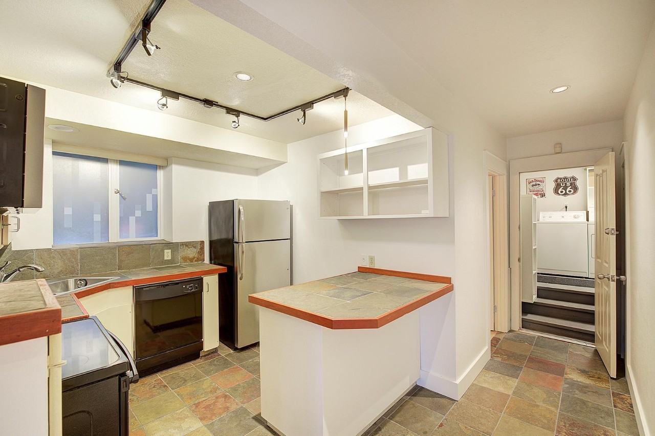 1038 Lakeview Boulevard East - Photo 2 of 20