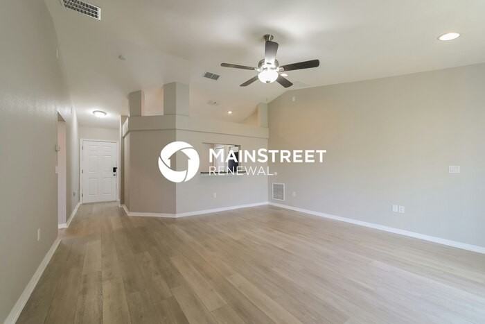 1040 Condor Dr - Photo 3 of 16