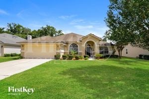 featured image of 112 Glen Oaks Lane