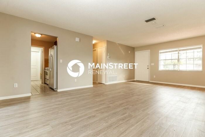 4560 Chamber Ct - Photo 2 of 16