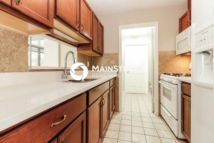 4560 Chamber Ct - Photo 4 of 16