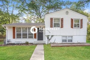 featured image of 1006 Southwest Lakeview Boulevard