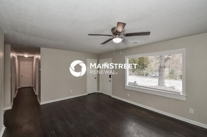 3803 Bakers Ferry Rd Sw - Photo 3 of 16