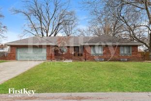 1216 Southwest Horizon Drive - Photo 1 of 1