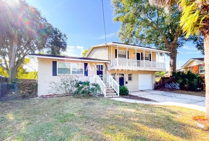 930 Jorick Ct W - Photo 3 of 32