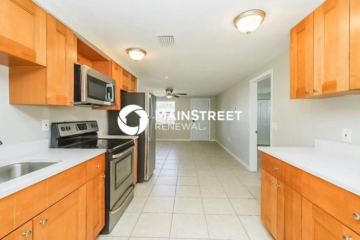 4633 Irene Loop - Photo 3 of 12