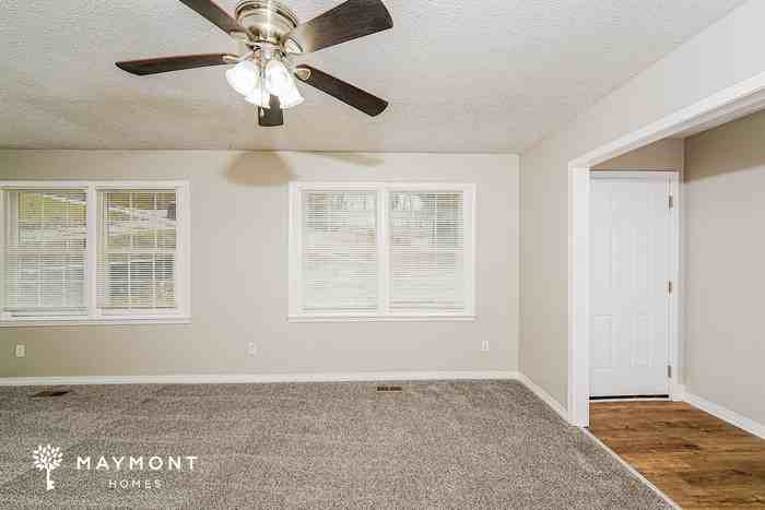 908 Kathryne Cir - Photo 5 of 13