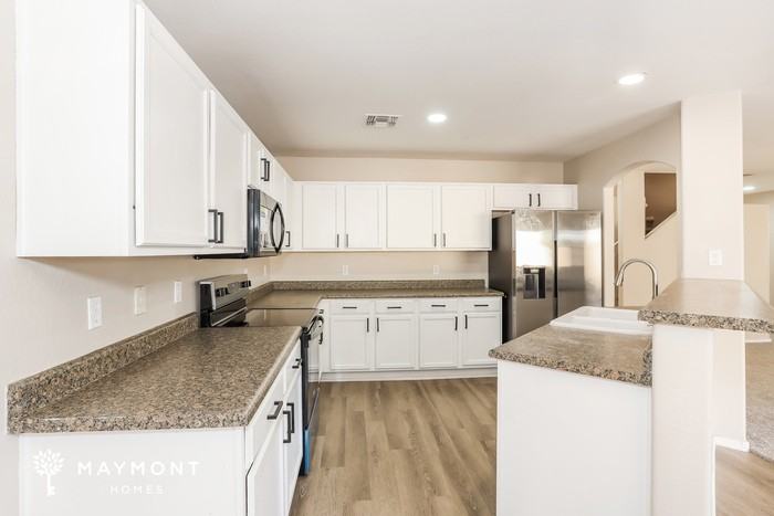 1093 S 225th Ave - Photo 7 of 13