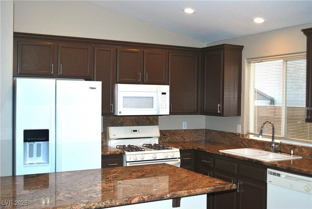 9955 Burton Lake Ct - Photo 3 of 31