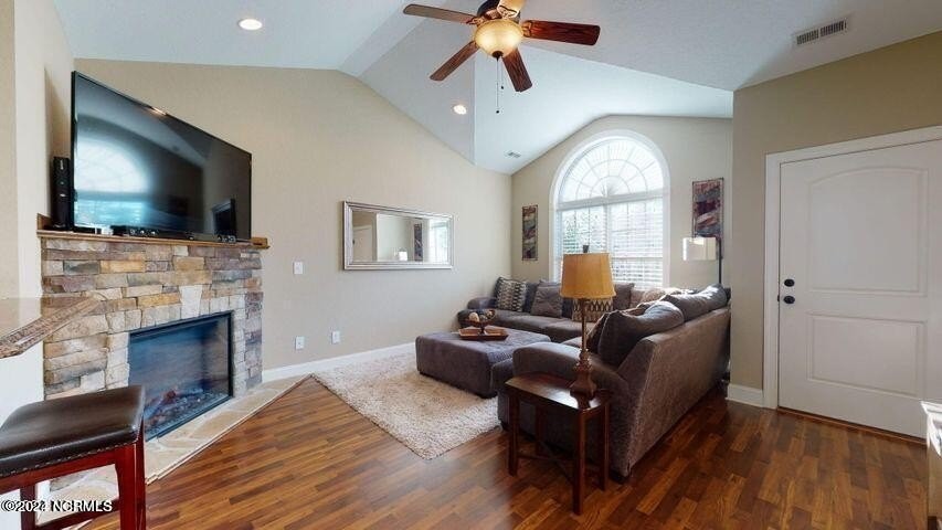 2005 Leighton Dr - Photo 2 of 14