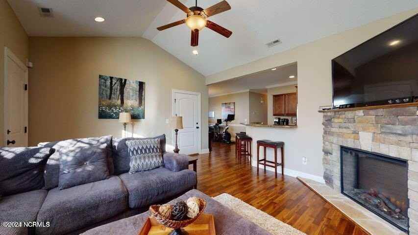 2005 Leighton Dr - Photo 3 of 14