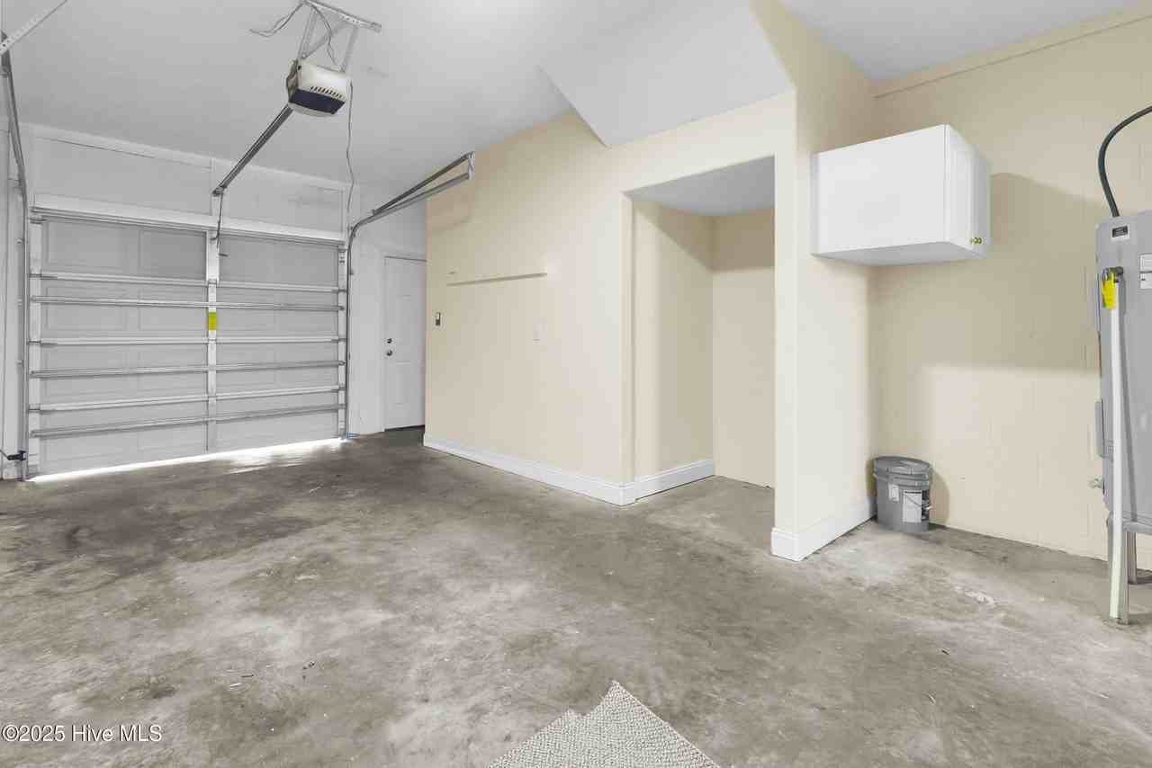 504 Sea Knight Ln - Photo 4 of 29